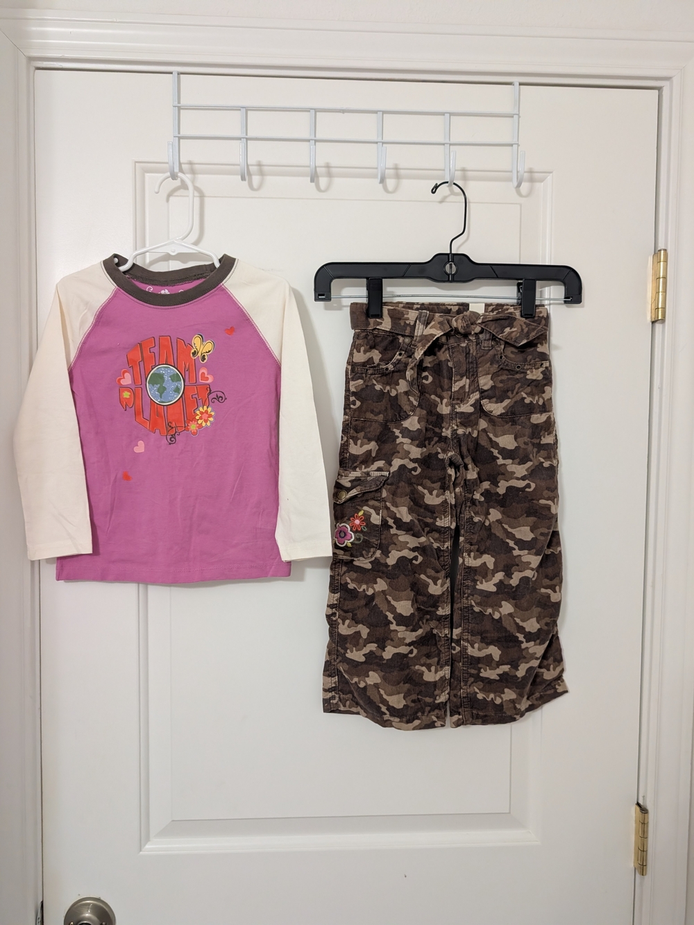 Y2K Children's Place Girls 4T Camo Cargo Pants Team Planet Shirt Outfit